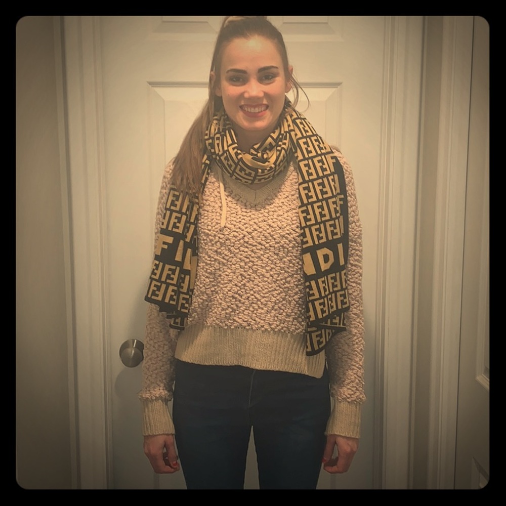 Cool looking stylish scarf!